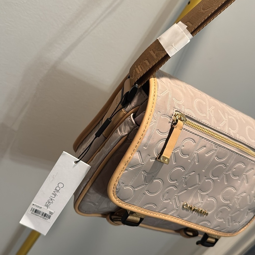 Calvin Klein Embossed Crossbody Bag NWT - Picture 6 of 16
